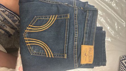 Hollister Jeans/ 2 pair