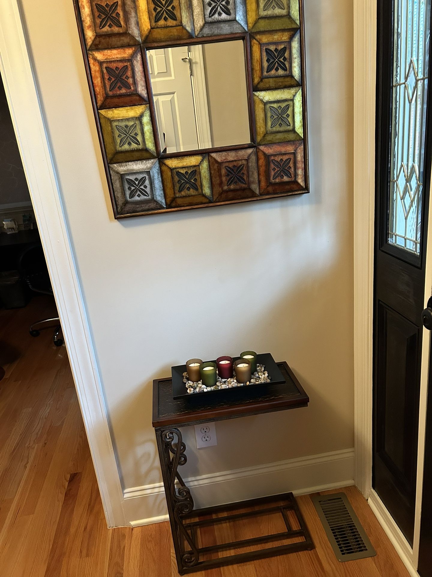 Wall Mirror & Table