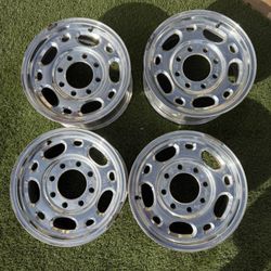 Chevy OEM Alum 8 Lug Wheels And Caps