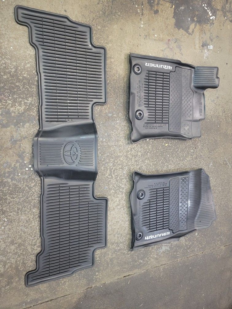 Toyota 4Runner Floor Mats 2019