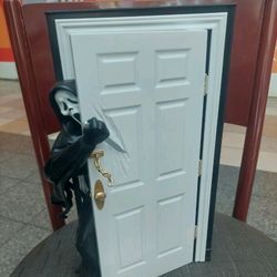 Scream 7 door let me in popcorn bucket amc