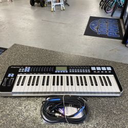 Samson Graphite 49 USB 49 Key Keyboard / MIDI Controller with Cords & Book TPW014087
