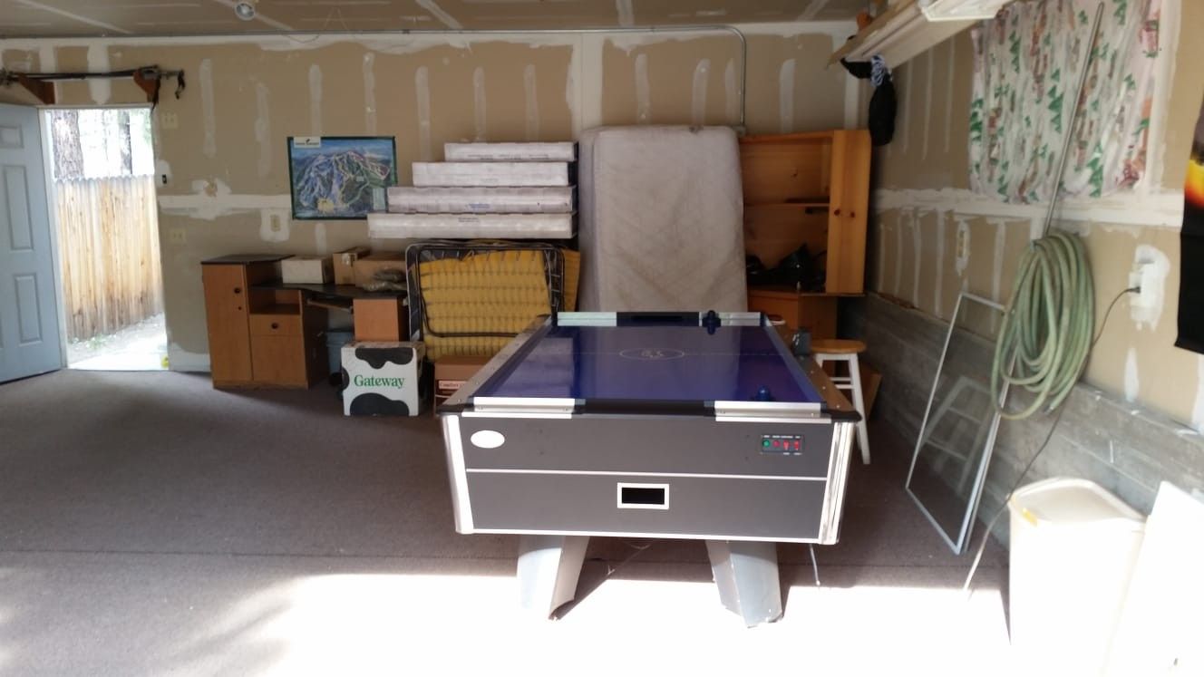 Air Hockey Table