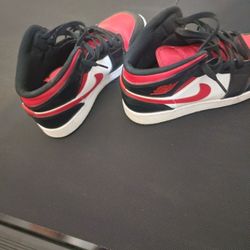 Red Black White Air Jordan Shoes Size 7 Boys