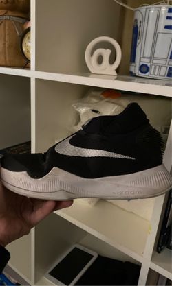 Nike kids shoes Nike zoom. Size 6.5