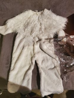 Small foot costum 4-6 boy Halloween costume 🎃