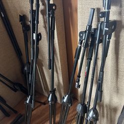Keyboard Stands And Mic Stands 