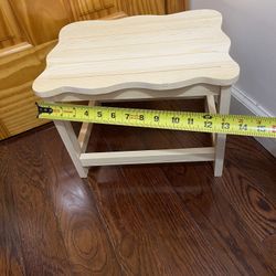 Toddler Step Stool, Solid Wood Step Stool Foot Stool, Portable Step Ladder with Non-Slip Surface, Natural Color, Suitable for Bathroom Living
