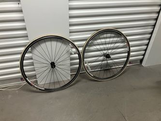 Road bike wheels