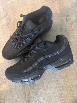 Black Airmax 95’s (Men’s Size 10)