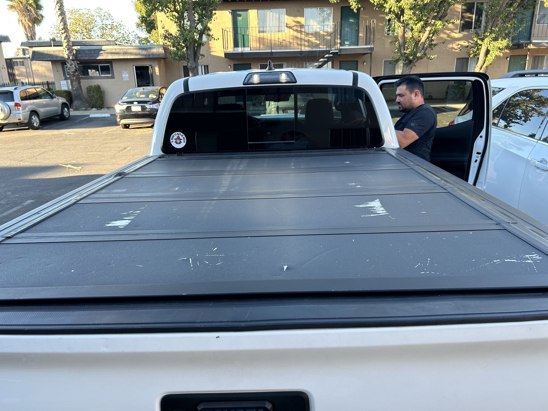 6 Ft Toyota Tacoma Bed Cover And Rug