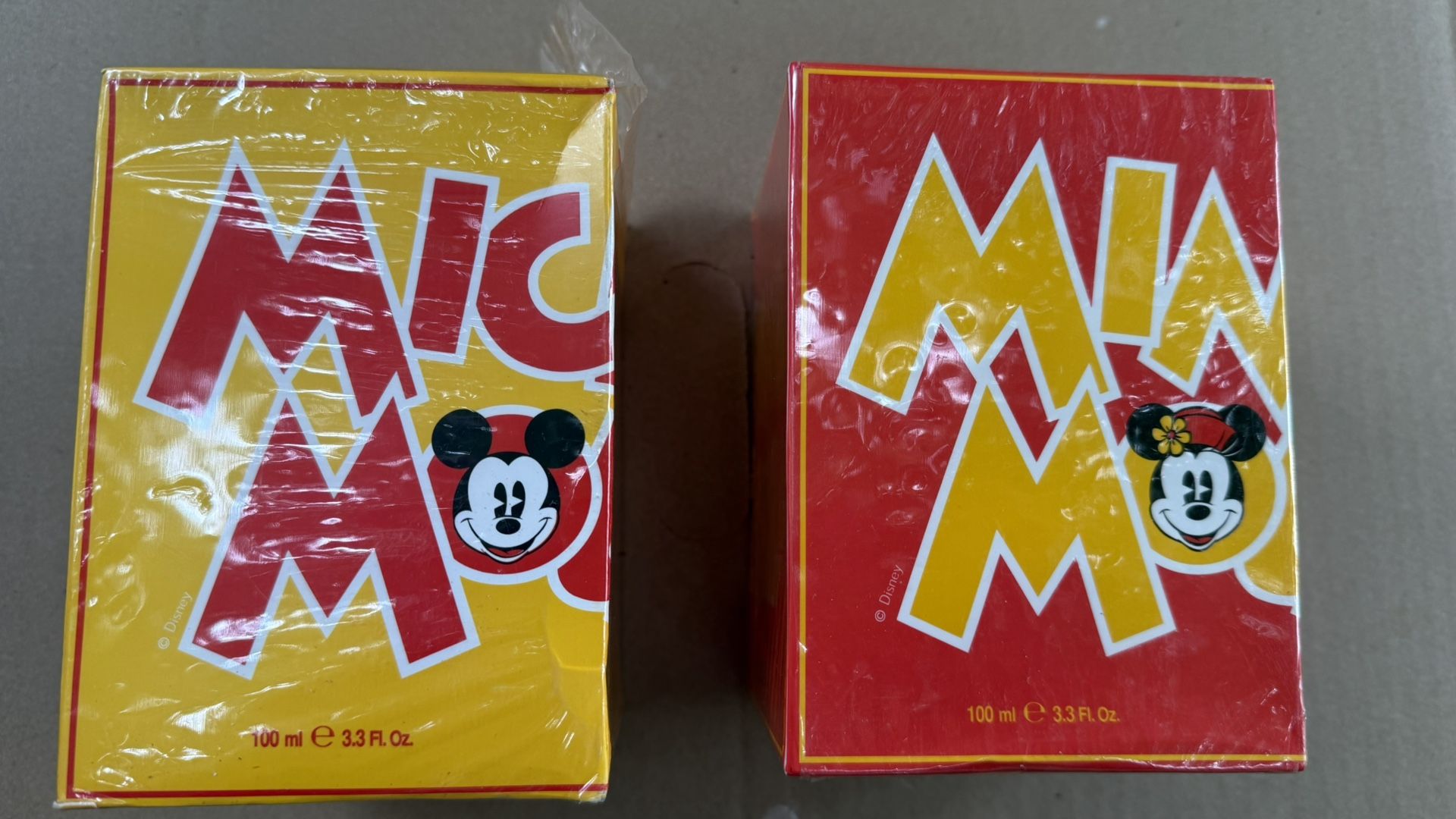 Mickey & Minnie Mouse Perfume Gift Set – Disney Vintage perfume set in bright signature boxes featuring Mickey and Minnie Mouse. Volume: 100 ml (3.3 f