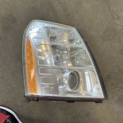 2007 To 2014 Cadillac Escalade Headlight