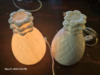7 inch White Pineapple Ceramic Nightlight/Table Lamp - Have 2