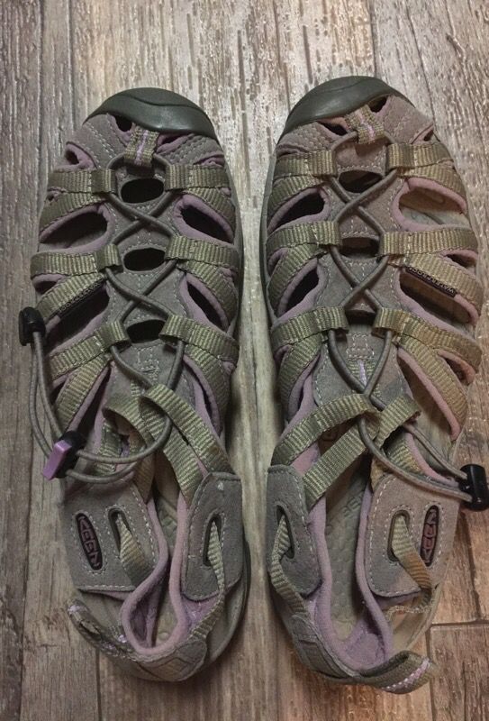 KEEN waterproof hiking sandals size 7.5