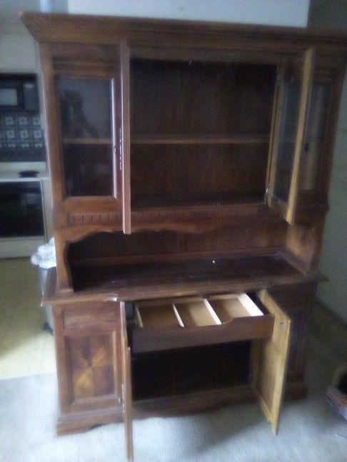 2 Piece Wooden China Cabinet 