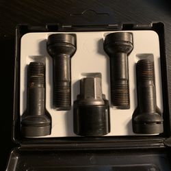 Mercedes Benz OEM wheel lock