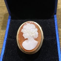 14K GOLD CAMEO WOMAN RING 