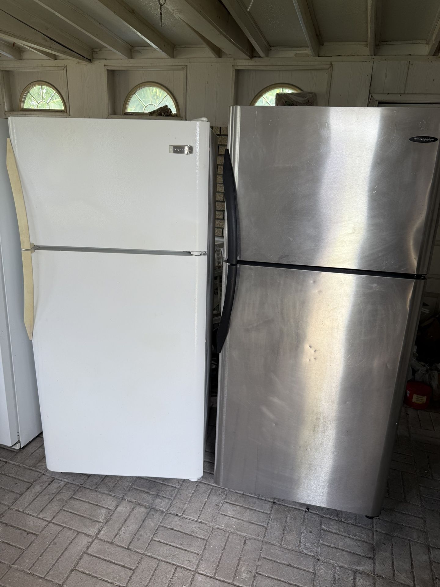 🇺🇸❤️EXCELLENT RUNNING FRIDGES $299.FOR WHITE 18 cu ft ONE💕 $425. FOR 21 cu.ft. STAINLESS STEEL ONE😍BOTH RUN LIKE BRAND NEW & BEEN CLEANED IN & OU