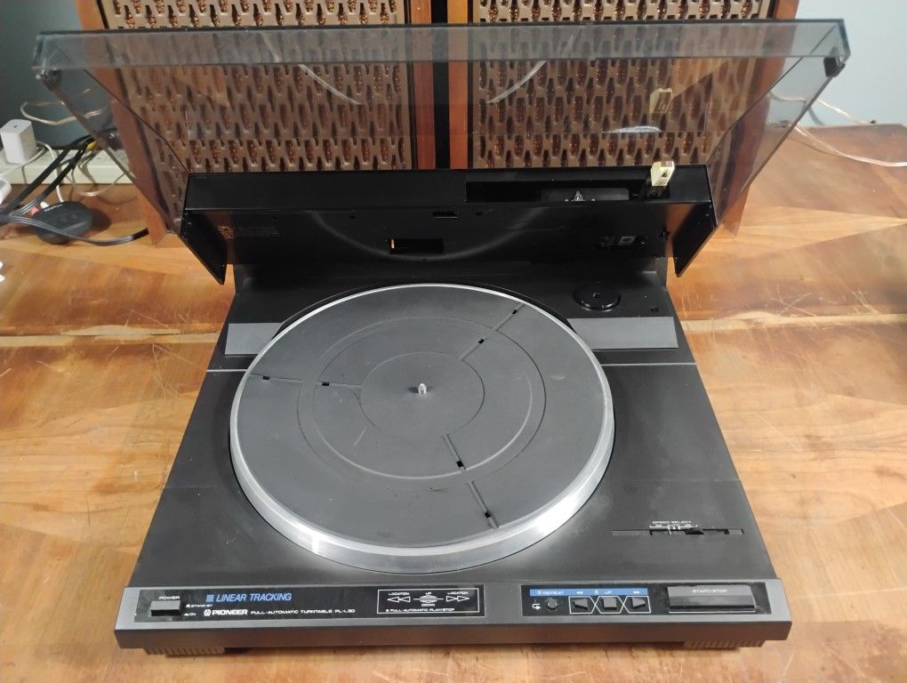 Pioneer PL-L30 Linear Tracking Turntable