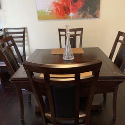 Dining Table And 6 chair