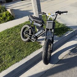 Dual battery Macfox. Will take cash but looking to Trade for supers, zooz, ghostcats.