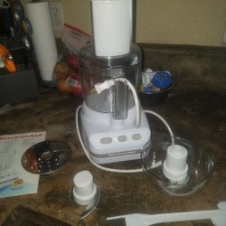 commercial  5 cup kitchenaid food processor with extra mini bowl and shedding disk 