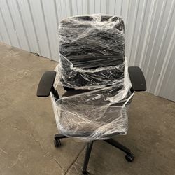 Steelcase Amia Chair