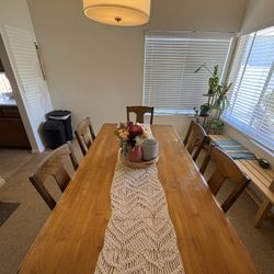 Wood Table And Chairs 