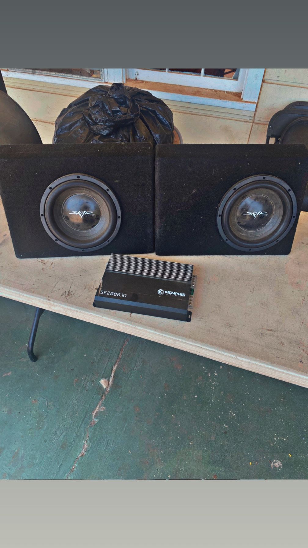 10in Subwoofers With Amp