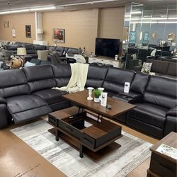 Power Recliner Sectional 