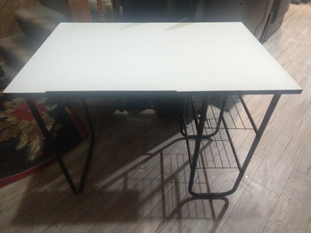 White Top Black Metal Framed Stand /Desk