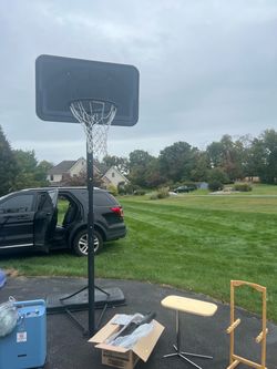 Basketball Hoop/Used