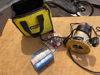 Ryobi router with bits