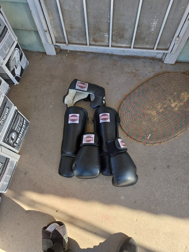 Amber Boxing Gear