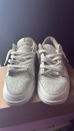 Wore them couple of times: 10.5  Nike dunks