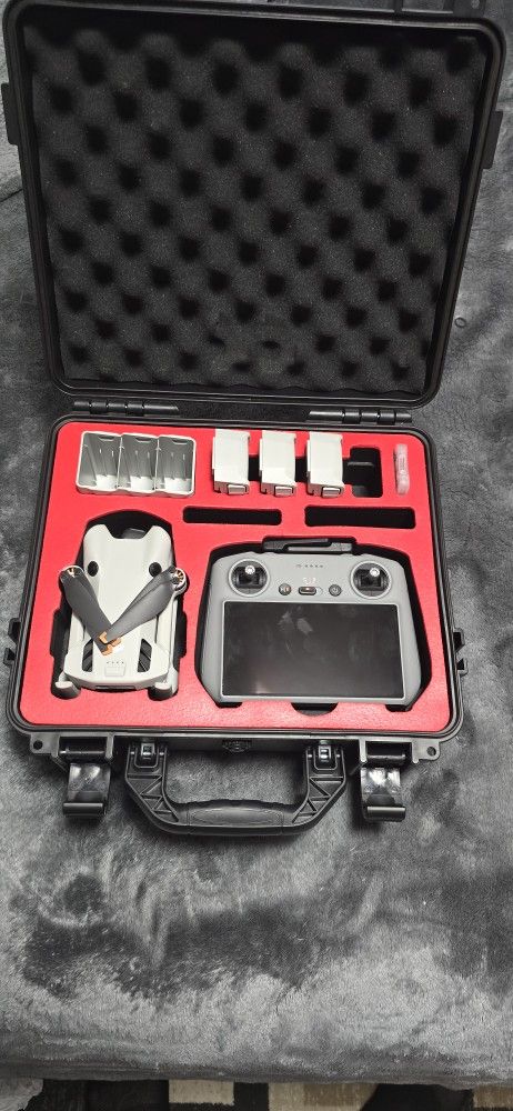DJI Mini 4 Pro With 2nd Gen Controller 3 Batteries And Hardcase