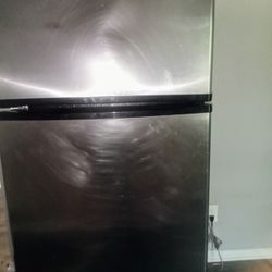Whirlpool Refrigerator 