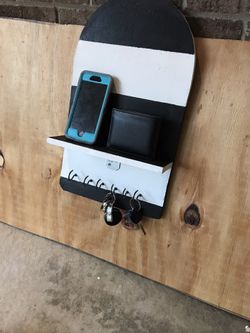 Custom keychain holder with shelving