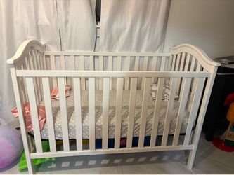 Baby crib