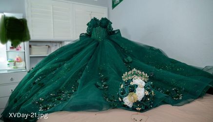 Emerald Green Quinceañera Dress *OBO*