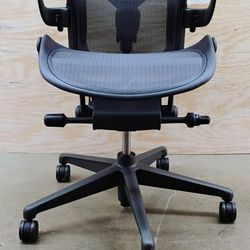 Herman Miller Aeron Remastered Sz B PostureFit SL Office Chair - Still Available/Read Description 