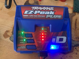 Traxxas EZ peak plus charger