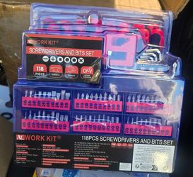 118 Screwdriver and bit set ( New)