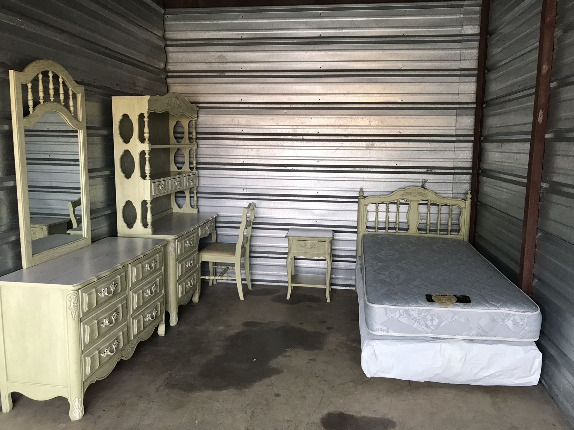 7 piece Dixie Cabaret bedroom set