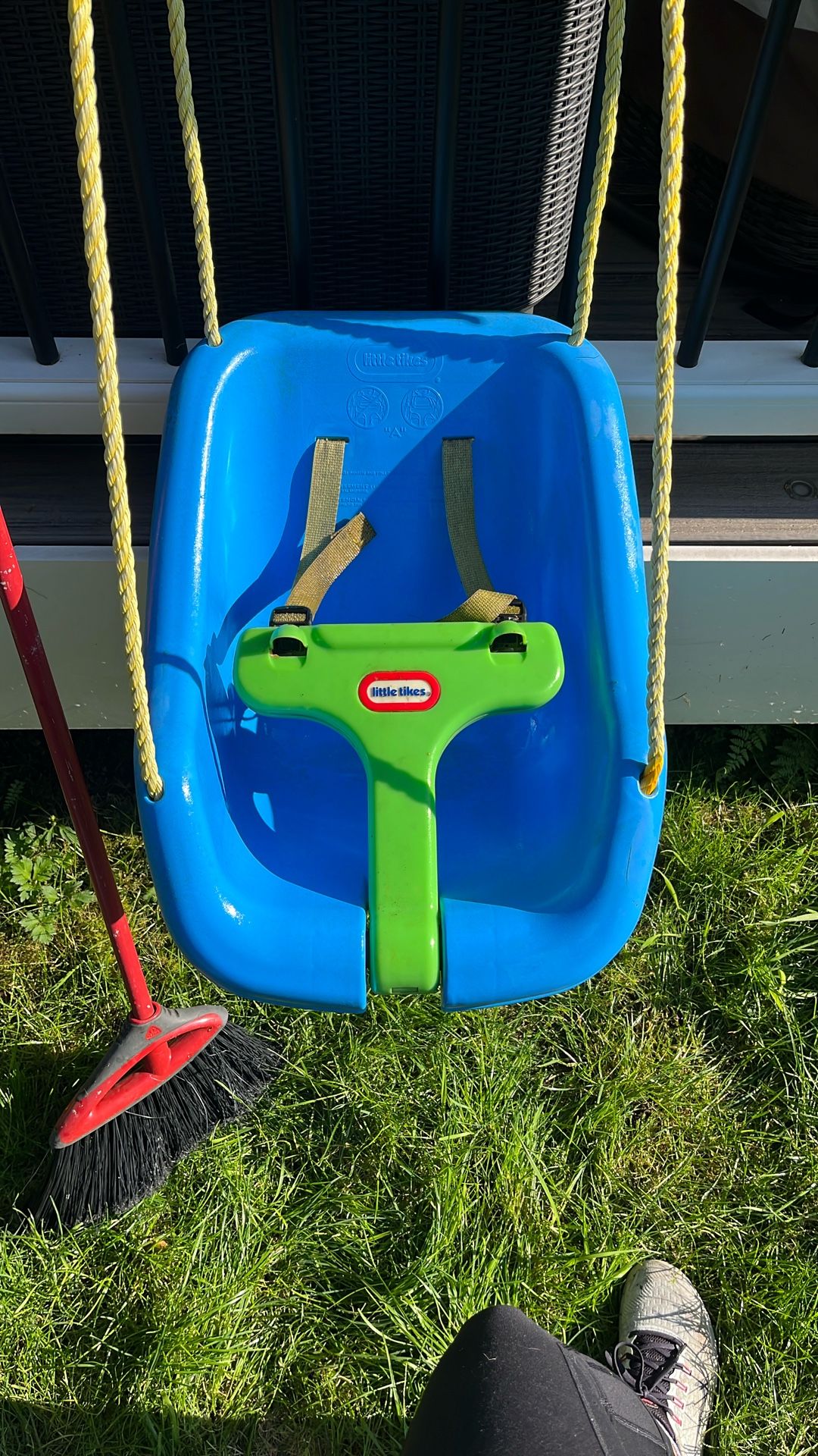 Little Tikes Baby Swing
