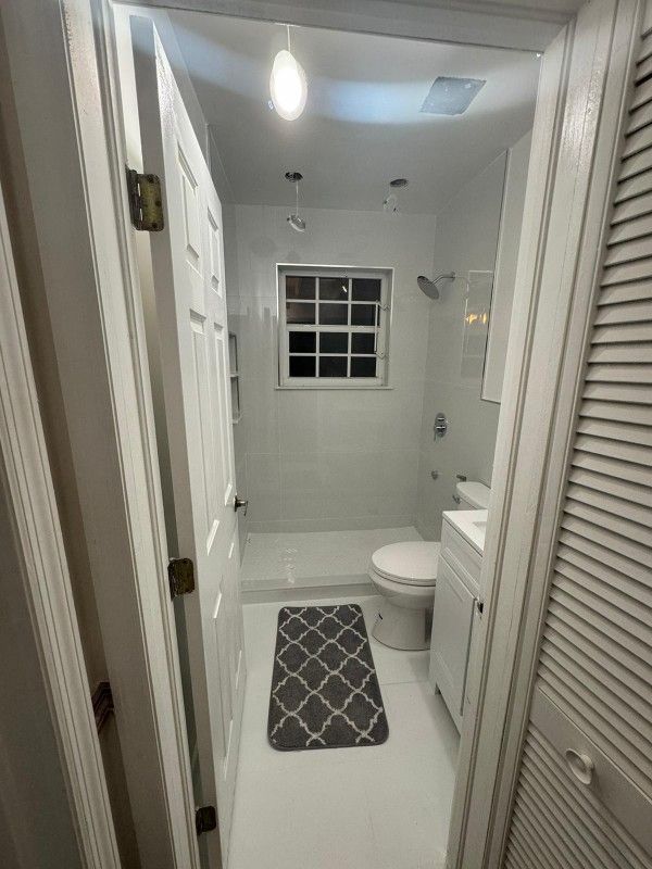 Full Shower Bathroom