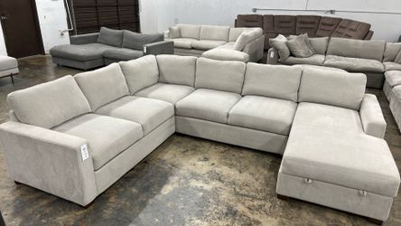 Sectional Sofa - Delivery/Financing Available