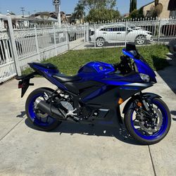 2023 Yamaha R3 With ABS - Yamaha Blue $6,700
