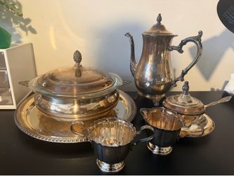 WM Rogers & Son Silver-Plated Serving Set w/ Tray, Coffee Pot & Pyrex Casserole – Complete Vintage Set